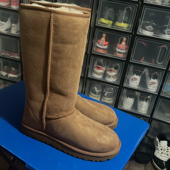 Tan size 8 classic tall Ugg boots - Picture 4 of 6
